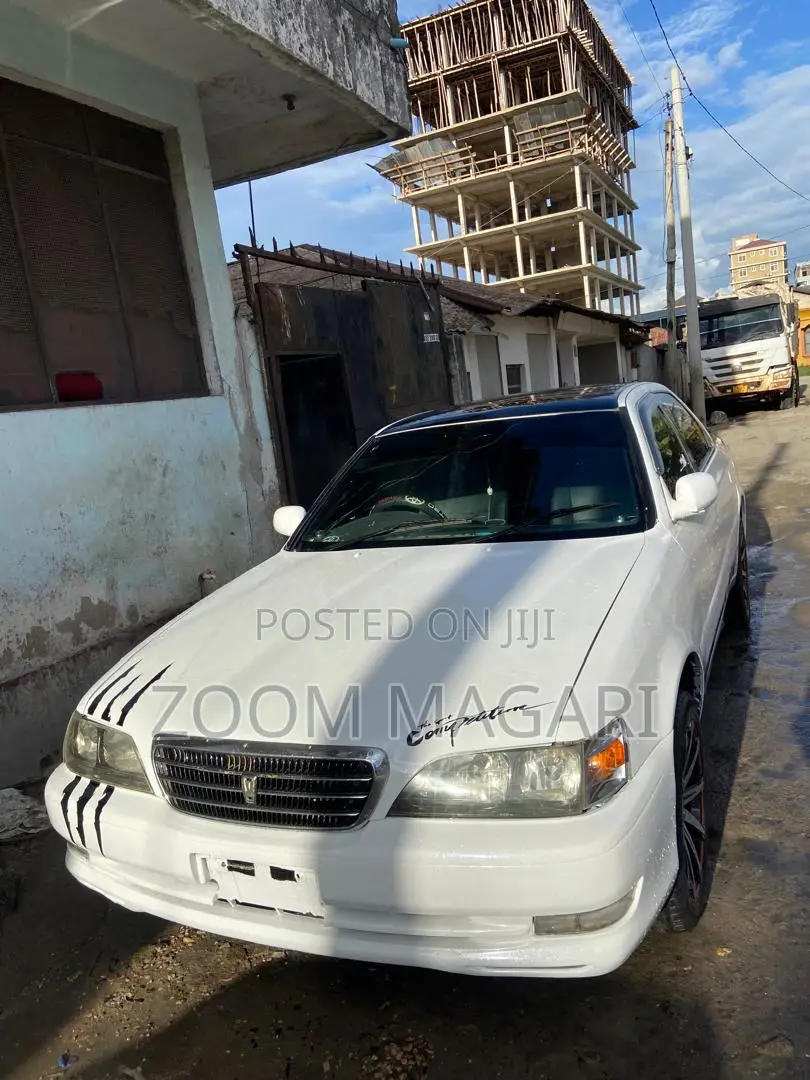 Toyota Cresta 2000 White