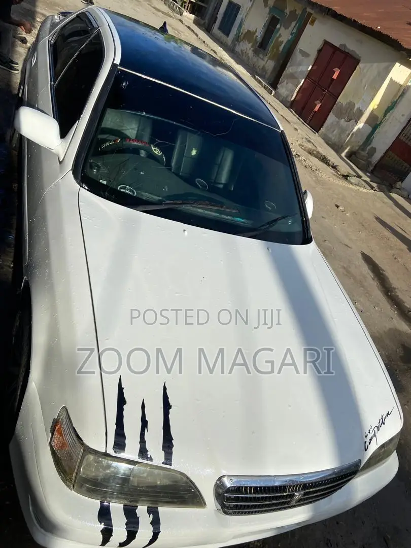 Toyota Cresta 2000 White
