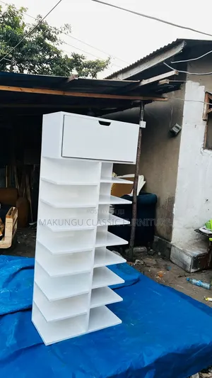 Shoesrack Stand Ya Kisasa Rangi Nyeupe