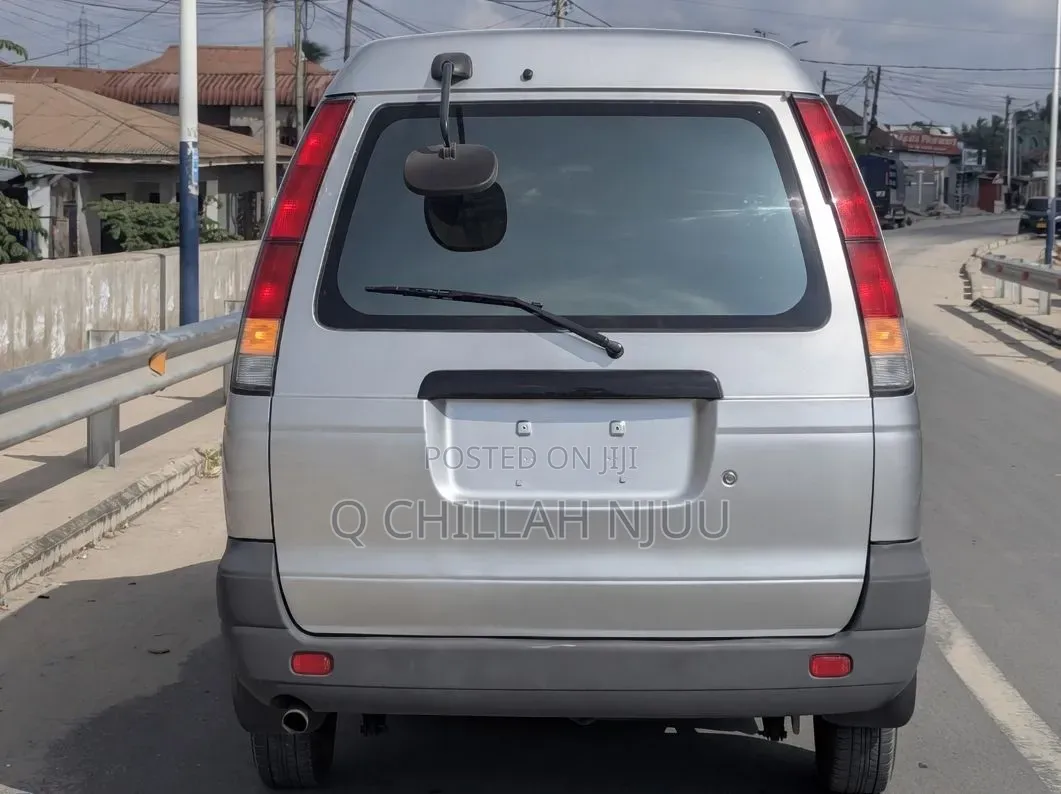 Toyota Noah 2004 Silver