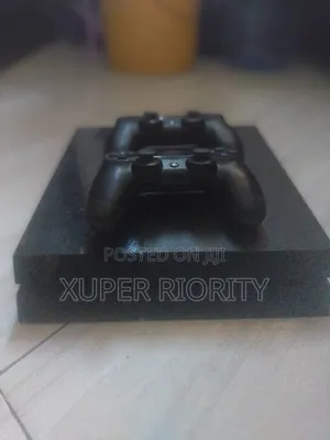 Play Station 4