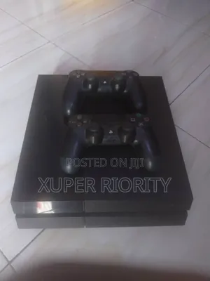 Play Station 4
