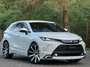 Toyota Harrier 2022 White