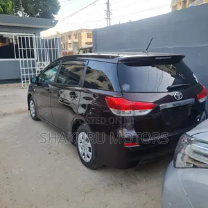 Toyota Wish 2010