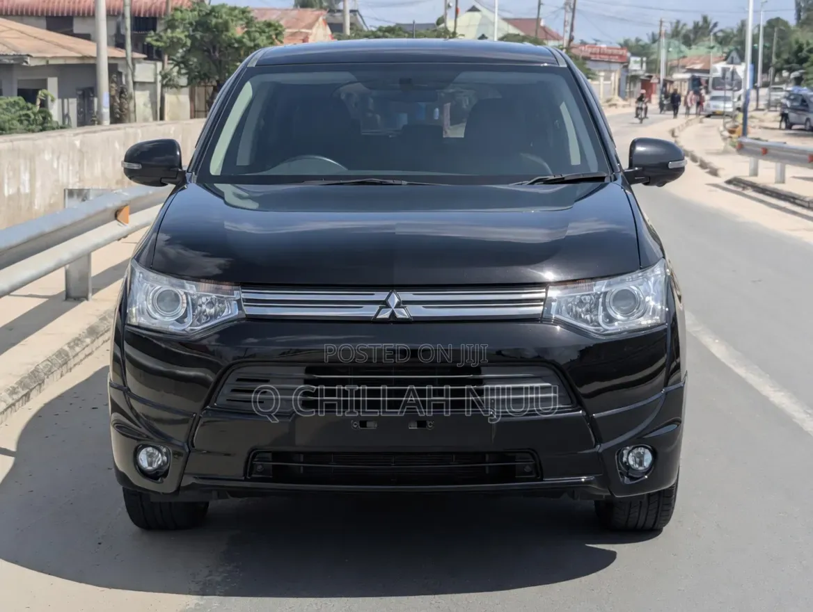 Mitsubishi Outlander 2013 Black