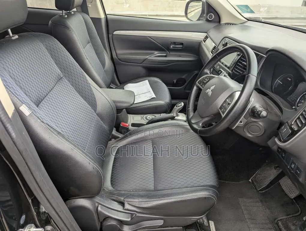 Mitsubishi Outlander 2013 Black