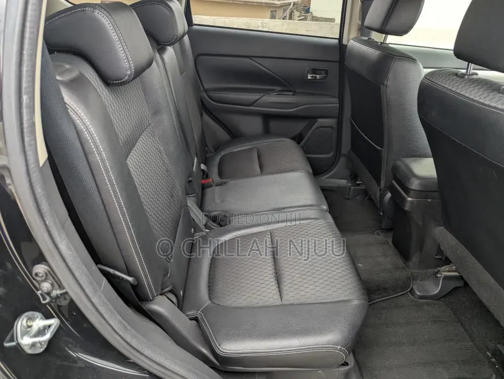 Mitsubishi Outlander 2013 Black