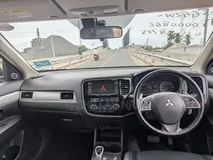 Mitsubishi Outlander 2013 Black