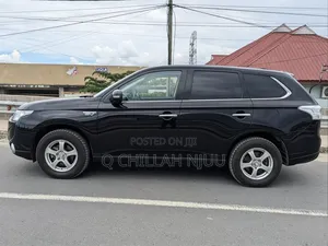 Mitsubishi Outlander 2013 Black