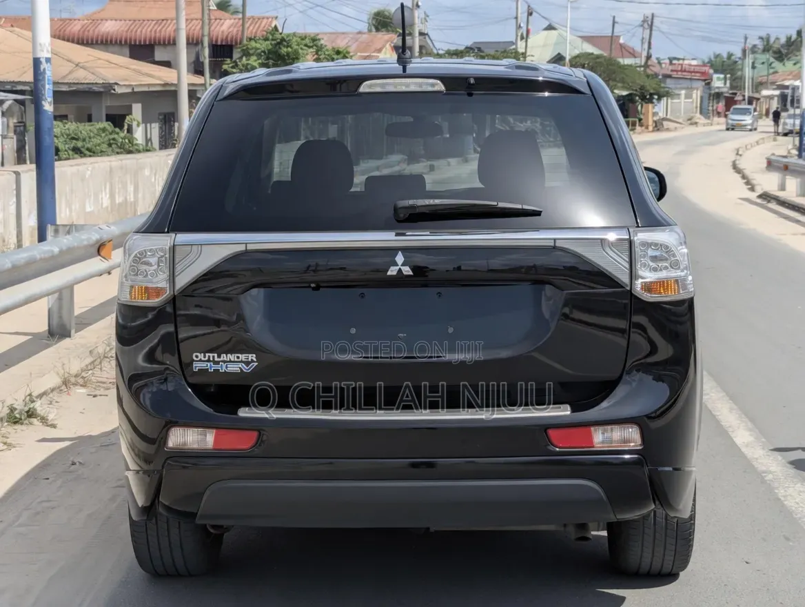 Mitsubishi Outlander 2013 Black
