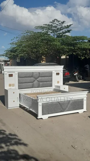 Amapiano Bed Yenye Show Ya Sofa