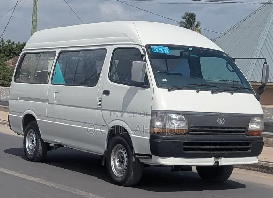 Toyota HiAce 2002 White