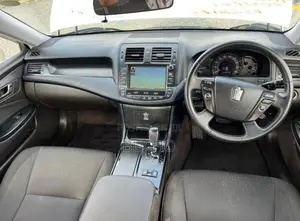 Toyota Crown 2010 White