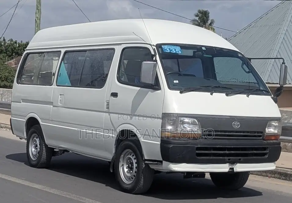 Toyota HiAce 2002 White