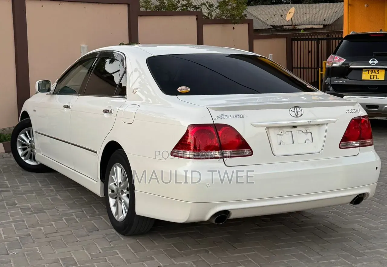 Toyota Crown 2008 White