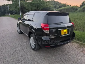 Toyota Vanguard 2011
