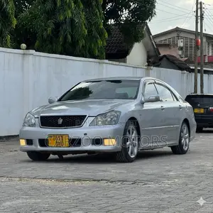 Toyota Crown 2006 Silver