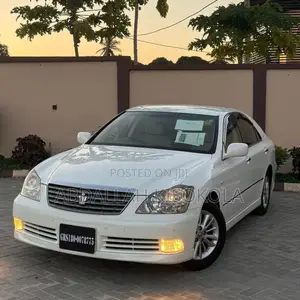 Toyota Crown 2008 White