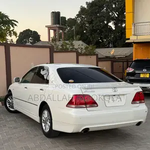 Toyota Crown 2008 White