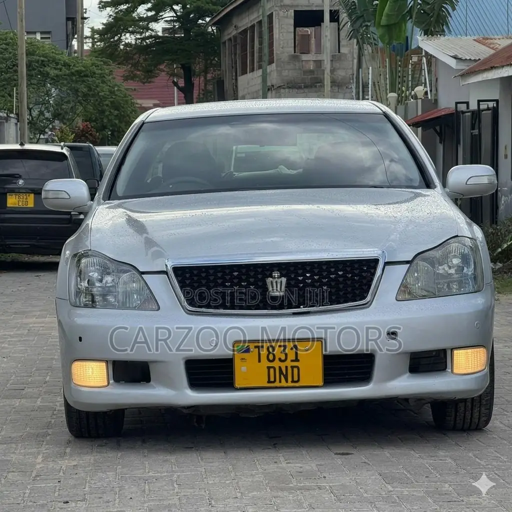 Toyota Crown 2006 Silver