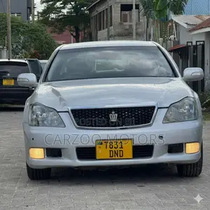 Toyota Crown 2006 Silver