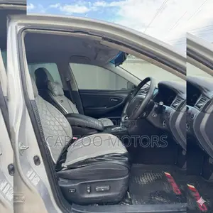 Toyota Crown 2006 Silver