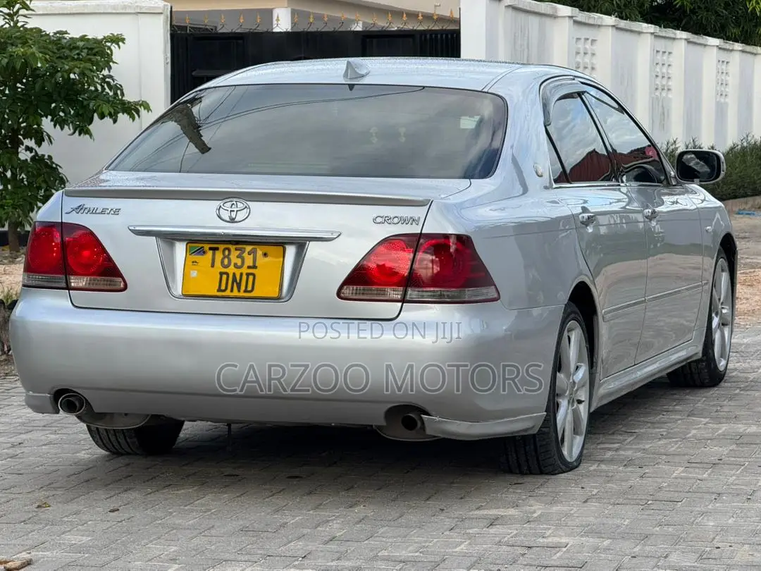 Toyota Crown 2006 Silver