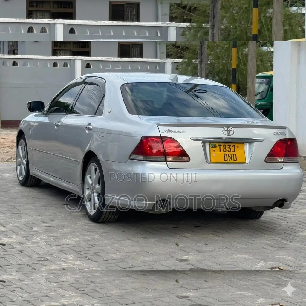 Toyota Crown 2006 Silver
