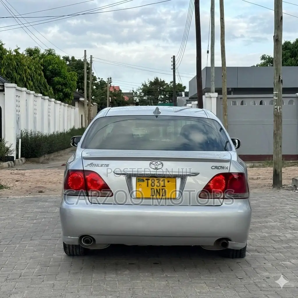 Toyota Crown 2006 Silver