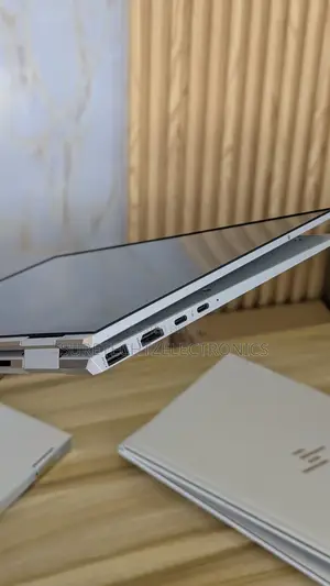 Laptop HP EliteBook x360 1030 G7 16GB Intel Core i7 SSD 512GB