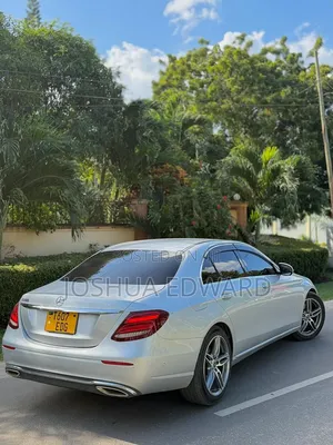 Mercedes-Benz C-Class 2017 White