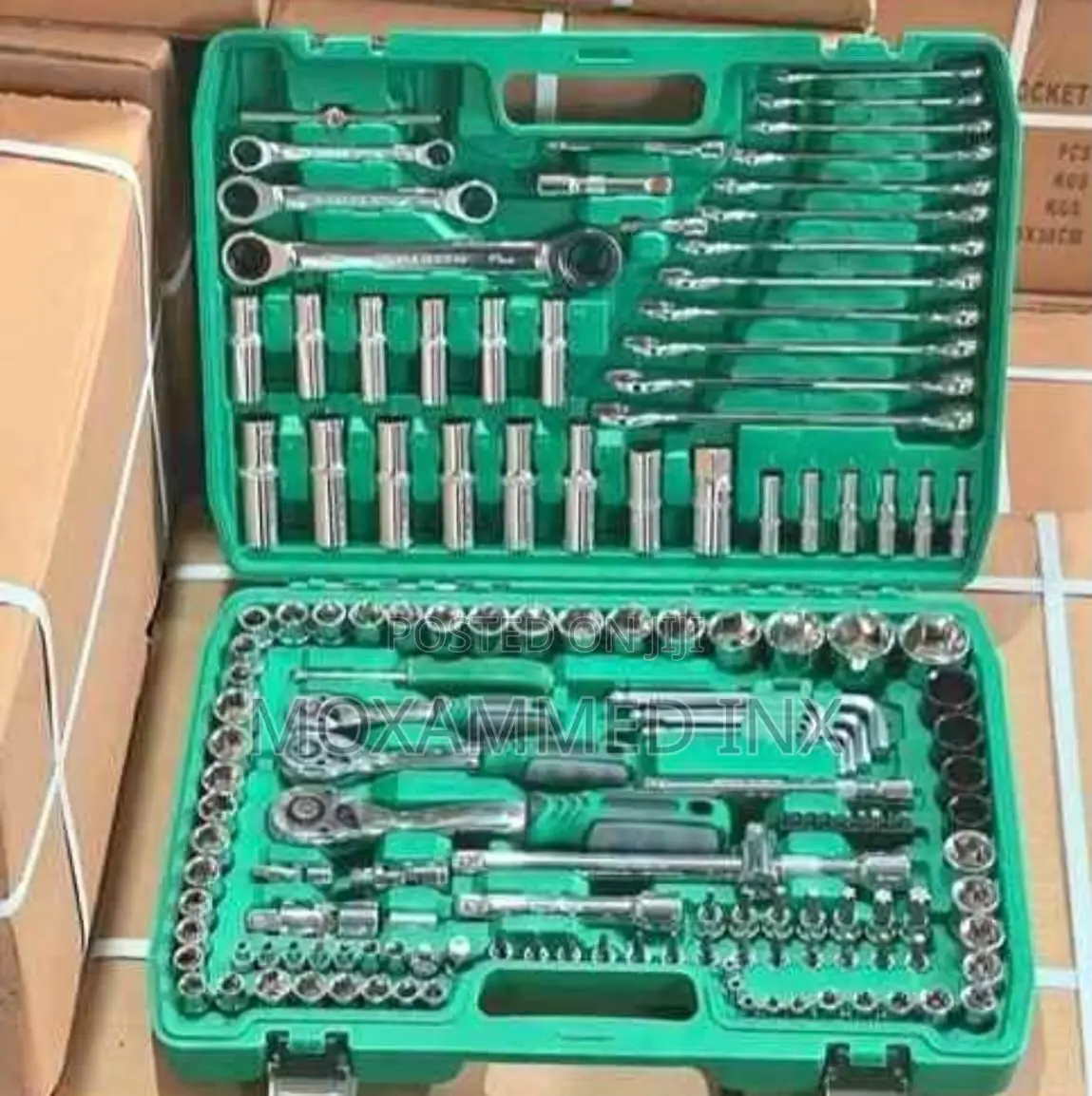 Professional Socket Wrench and Mechanic Tool Set, 216-Piece