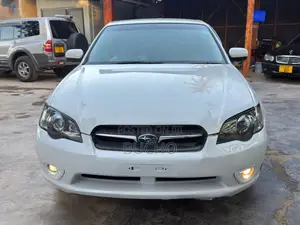Subaru Legacy 2004 White