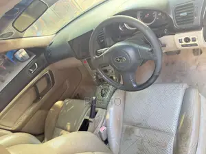Subaru Legacy 2004 White