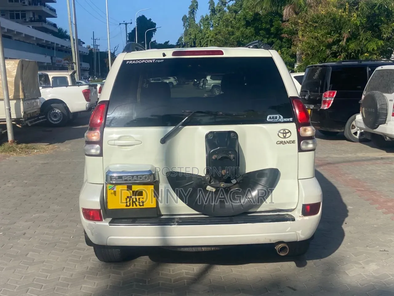 Toyota Land Cruiser Prado 2006 White