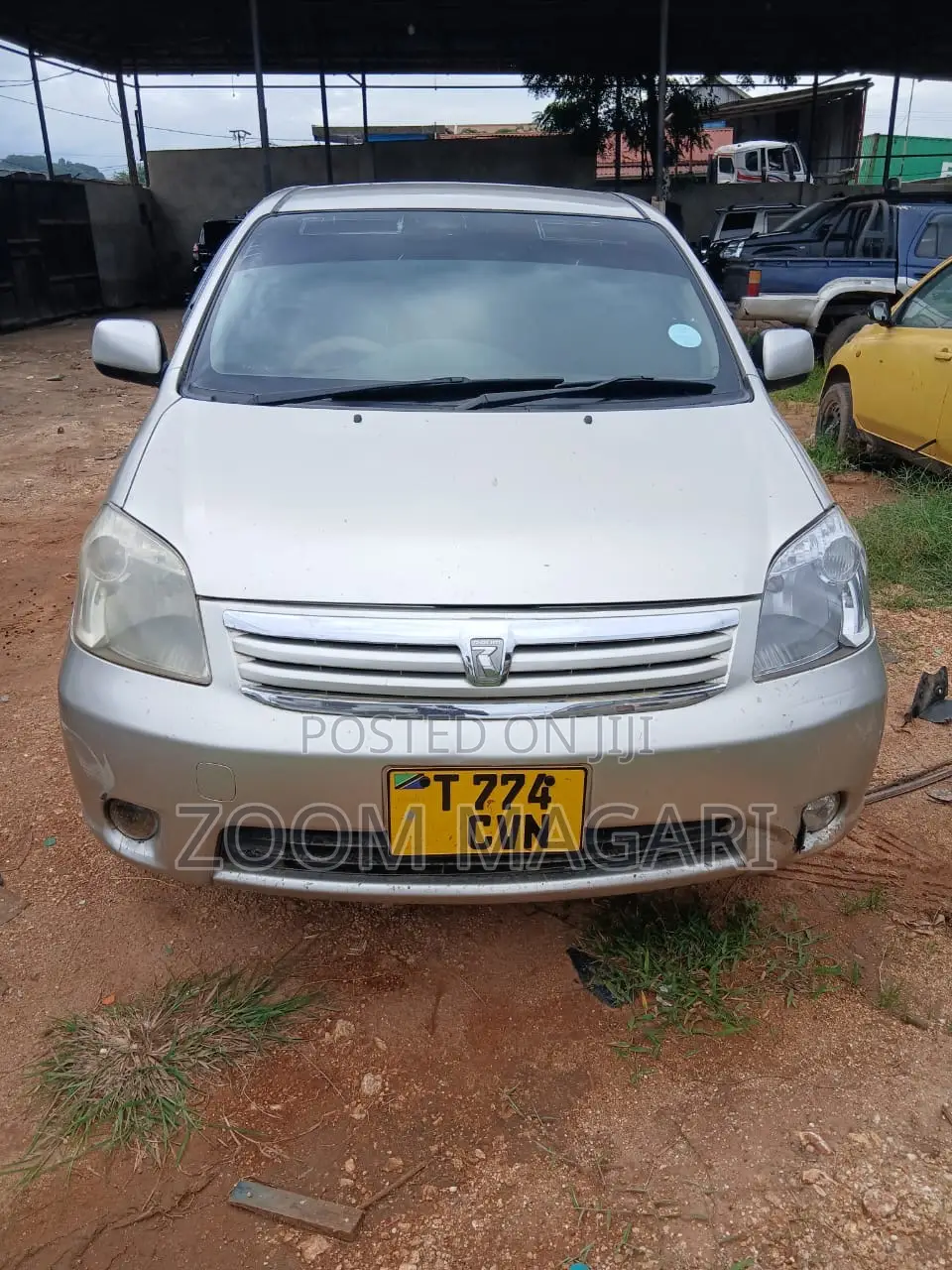 Toyota Raum 2004 Beige