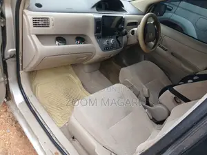 Toyota Raum 2004 Beige