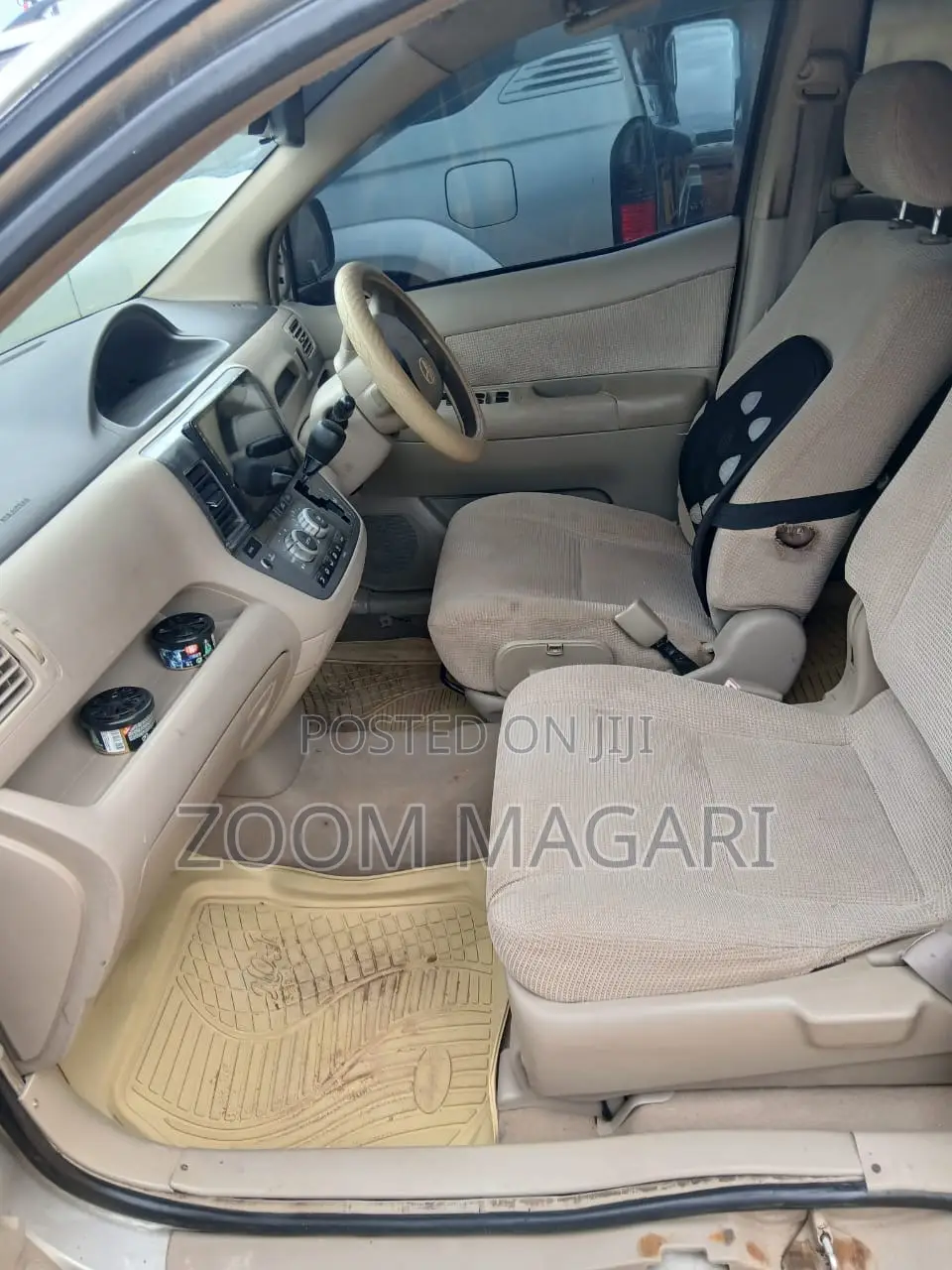 Toyota Raum 2004 Beige