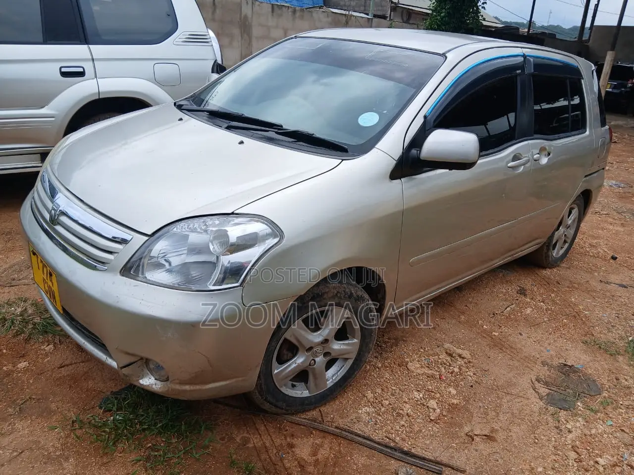 Toyota Raum 2004 Beige