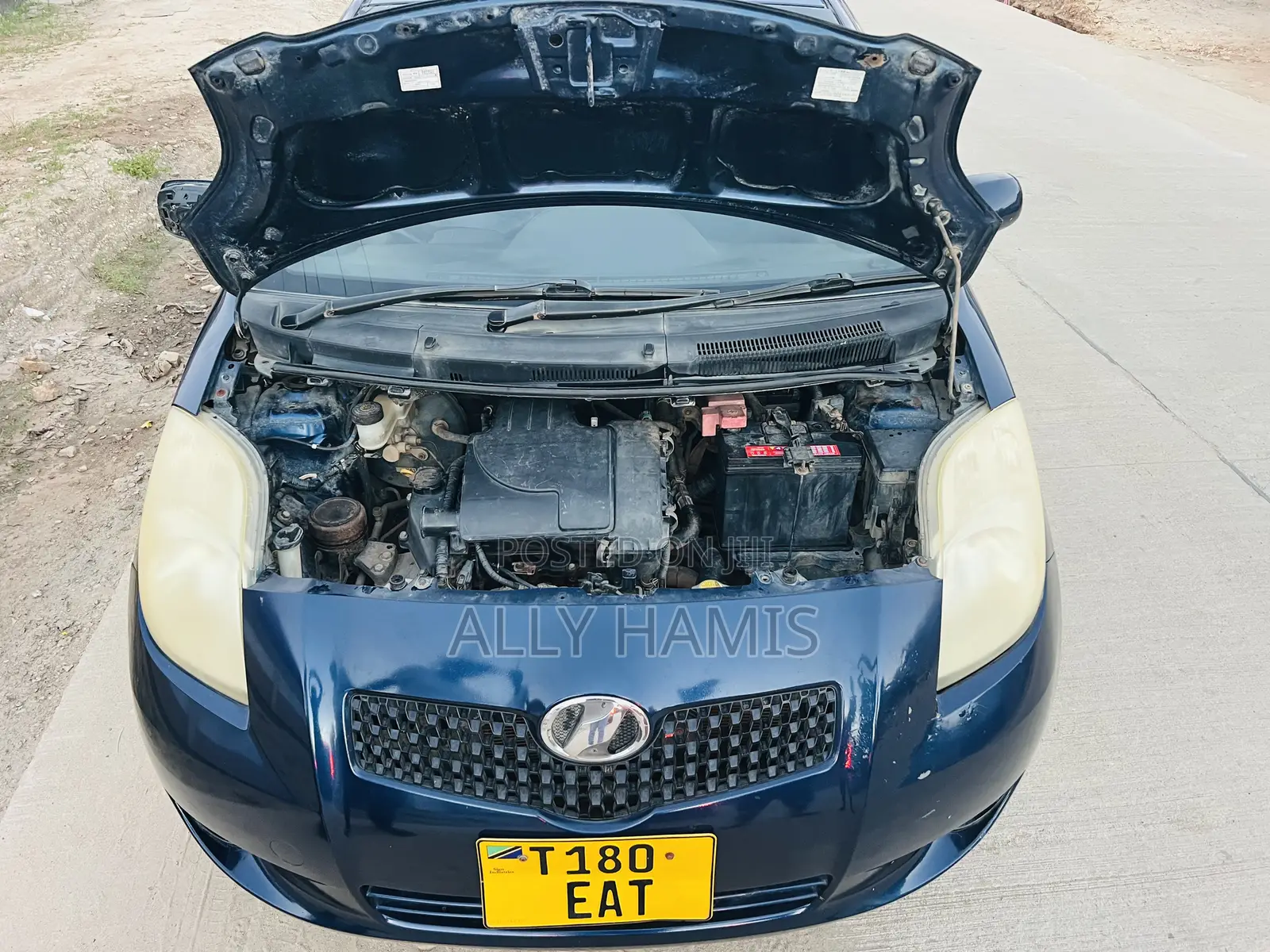 Toyota Vitz 1.3 FWD 5dr 2010 Blue