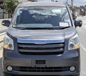 Toyota Noah 2008 Gray