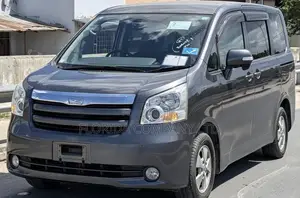 Toyota Noah 2008 Gray