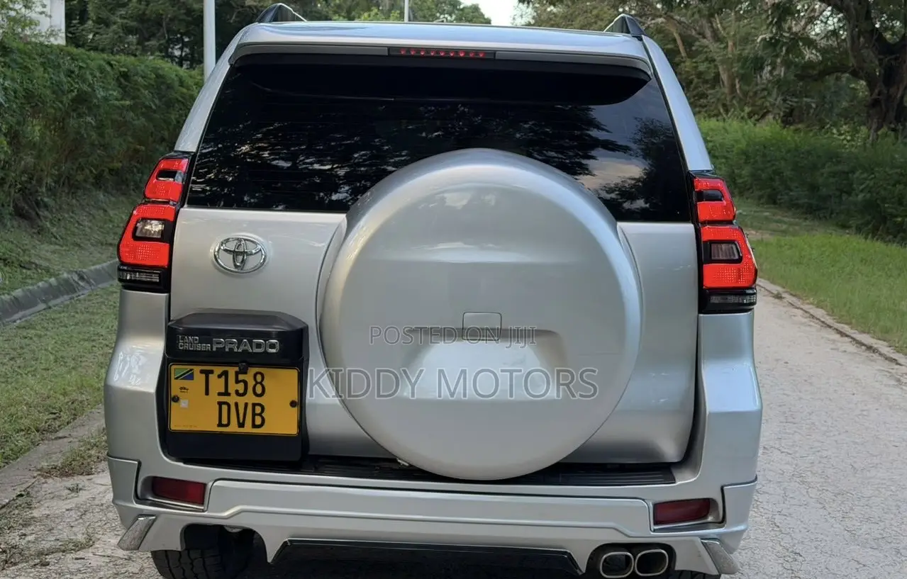 Toyota Land Cruiser Prado 2018 Silver