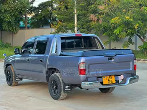 Toyota Hilux 2018 Blue