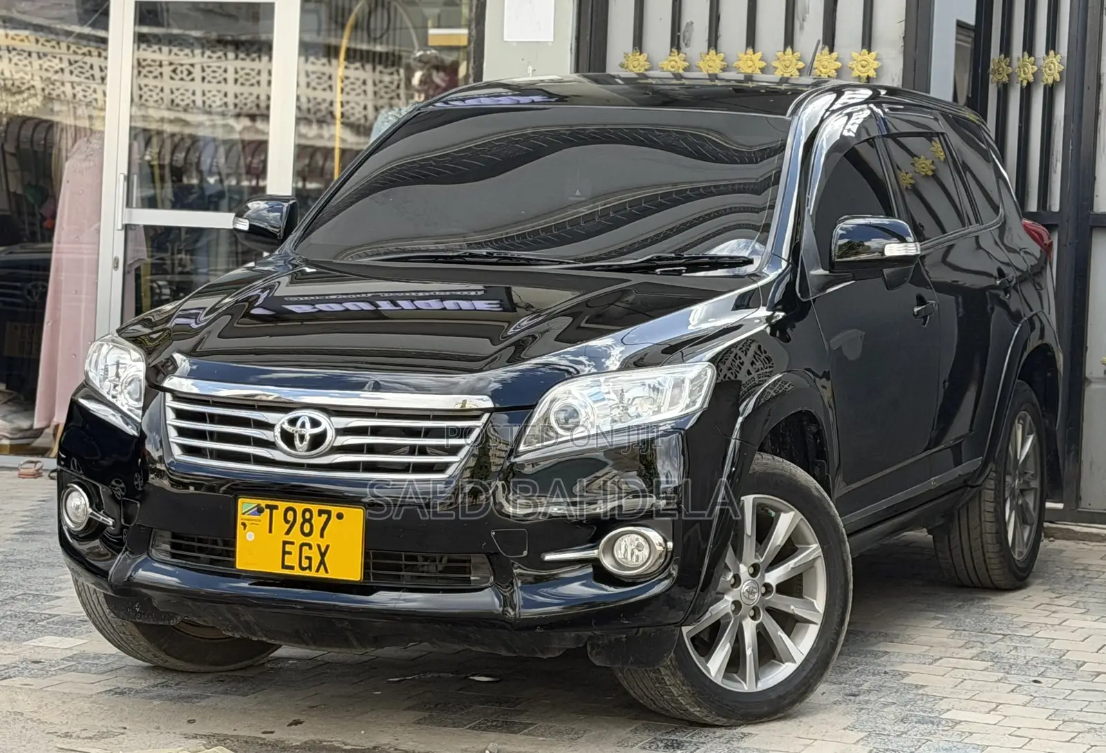 Toyota Vanguard 2013 Black