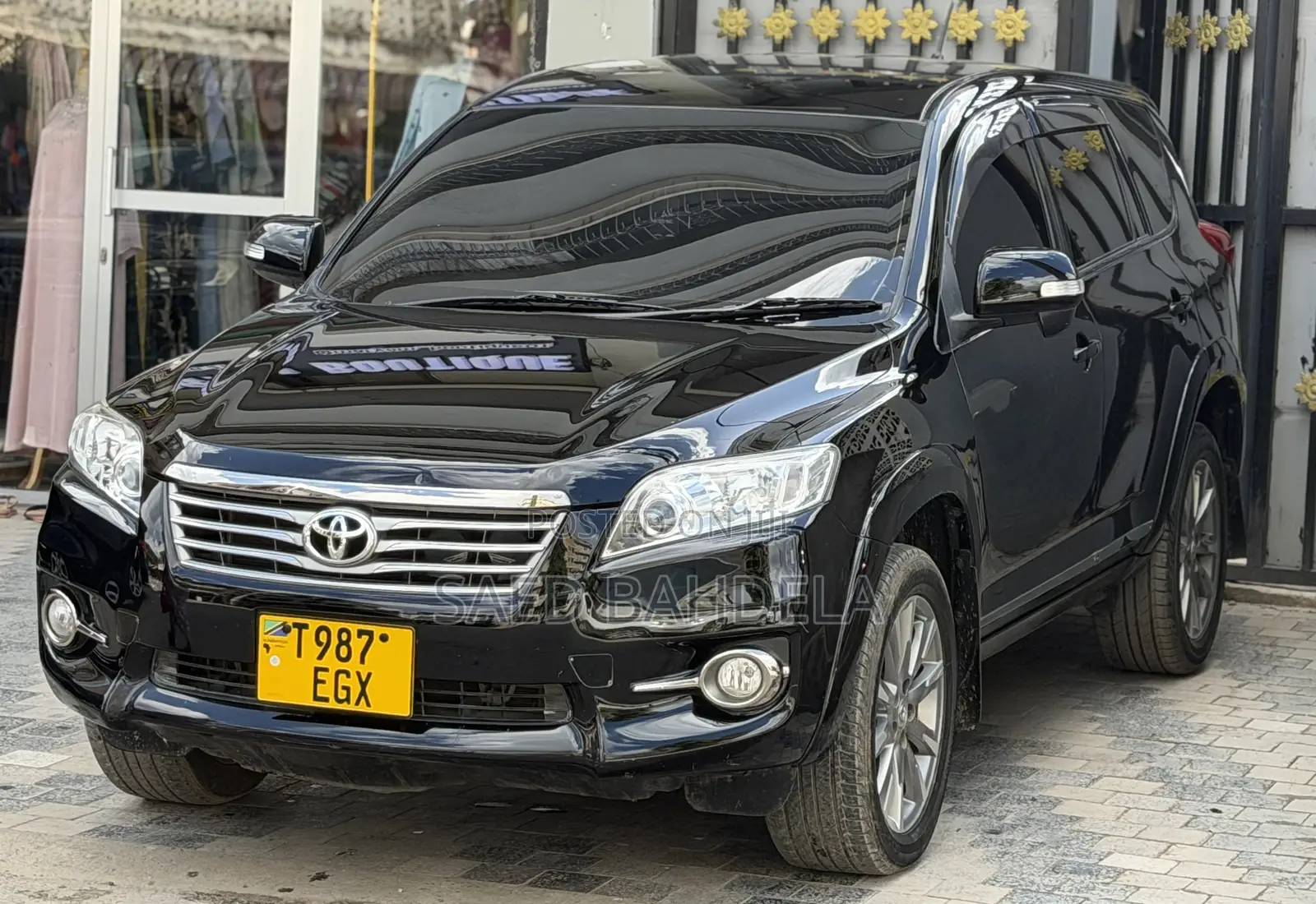 Toyota Vanguard 2013 Black