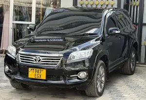 Toyota Vanguard 2013 Black