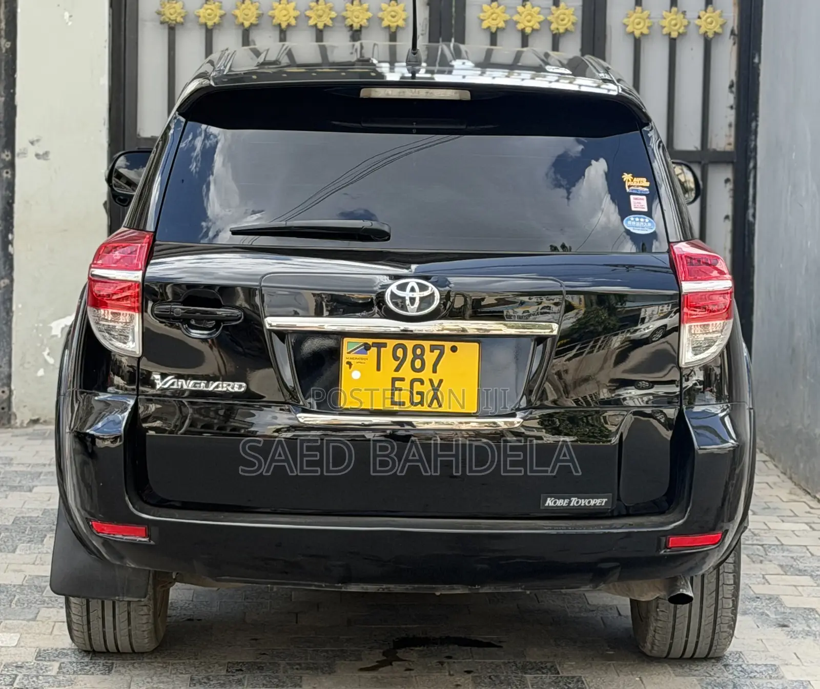 Toyota Vanguard 2013 Black