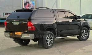 Toyota Hilux 2019 Black