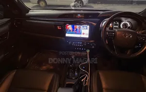 Toyota Hilux 2019 Black